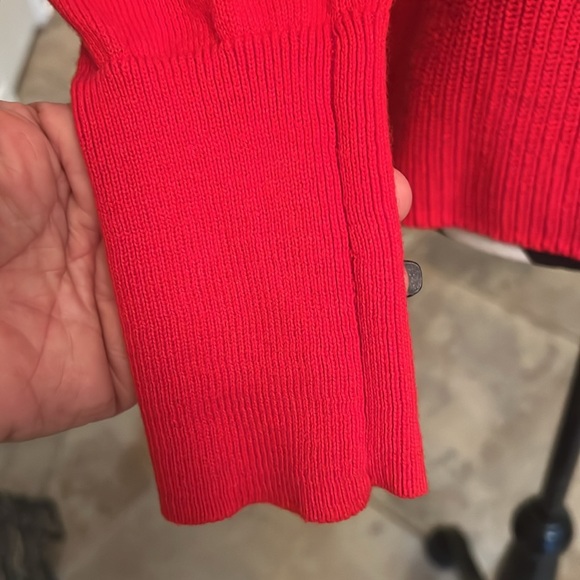 Tahari - Picture 3 of 7